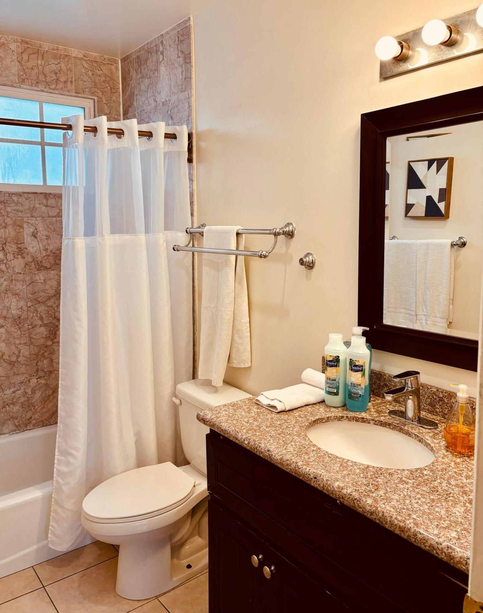 Centrally Located 2 Bed Ucla Apartment Los Angeles Exterior photo